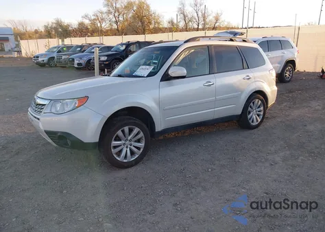 2011 Subaru Forester 2.5X Limited from USA, damaged, VIN JF2SHAEC2BH762777